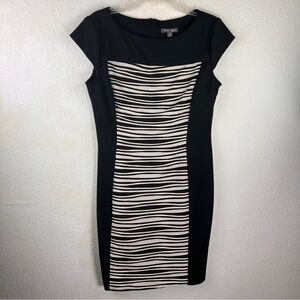 ROZ & ALI Cap Sleeves front panel sheath. Stretchy with bateau neckline. Size 10